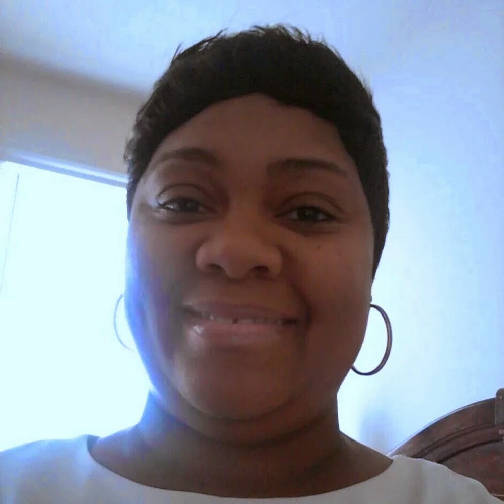 Meet your Posher, Yvette